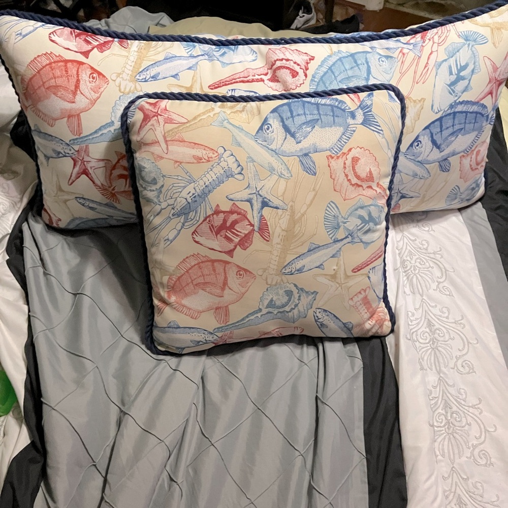 Richard looms key West Island pillows